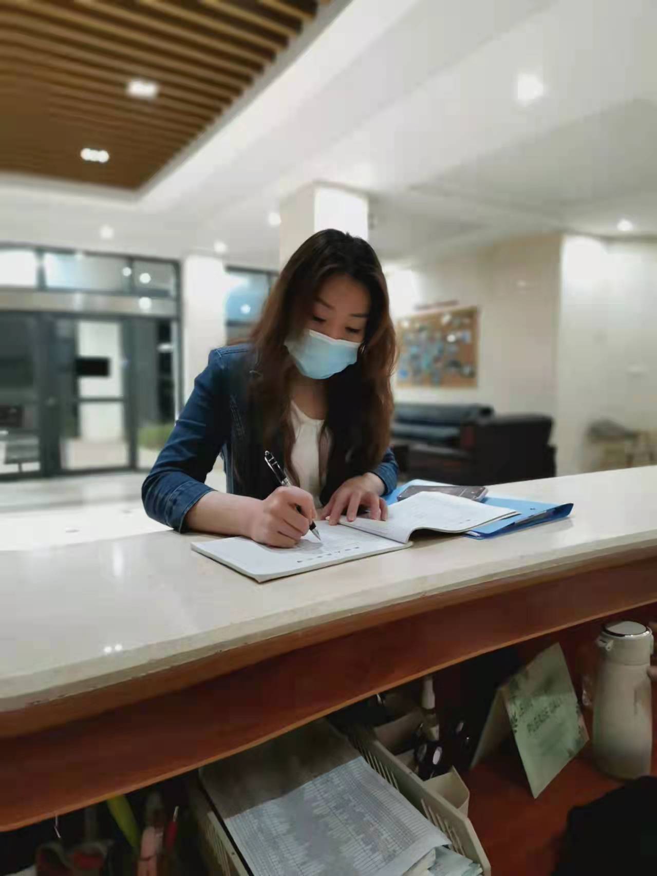 AC米兰中文官方网站留学生“抗疫记”：我为中国效率点赞